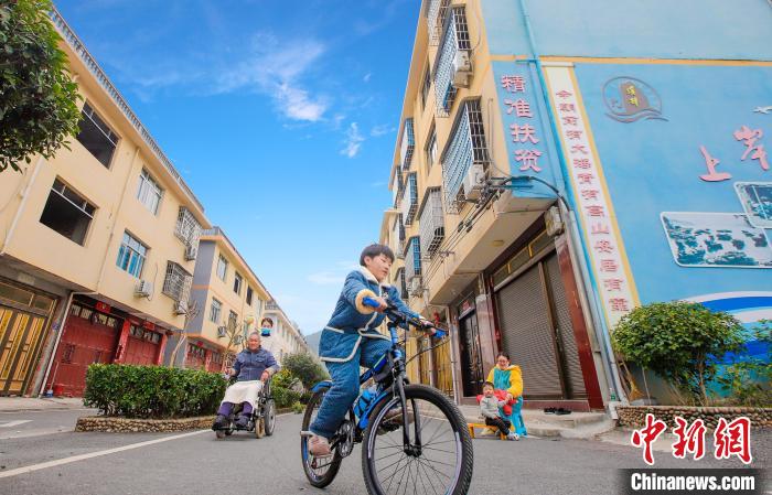 溪邳村一角。　吳慶堂 攝